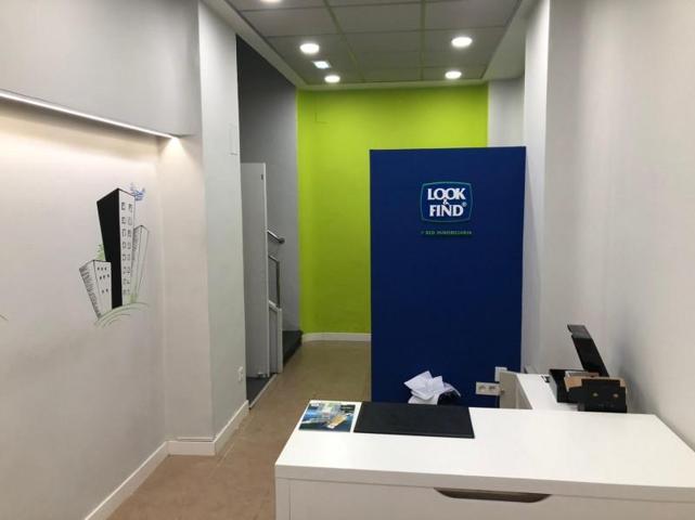 Local comercial en alquiler en Oviedo, Oviedo photo 0