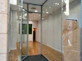 Local comercial en alquiler en Valladolid, Centro photo 0