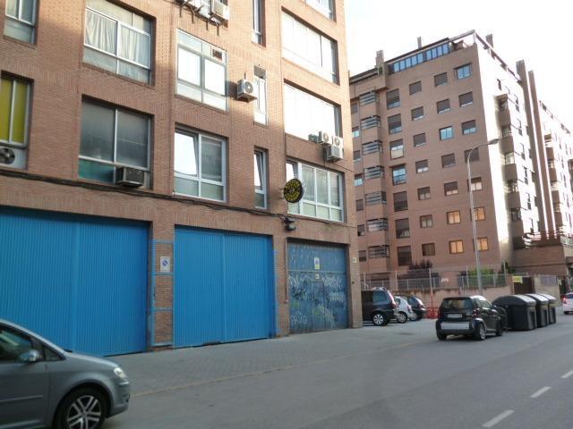 Oficina en alquiler en Madrid, San Andres photo 0