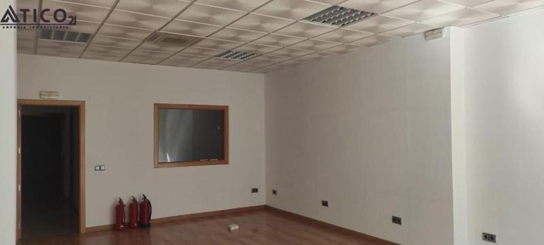 Local comercial en alquiler en Badajoz, Estación de Autobuses photo 0