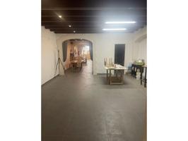 Local comercial en alquiler en Calella photo 0