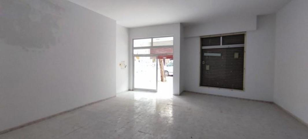 Local comercial en alquiler en Granada, Triunfo Jardin photo 0