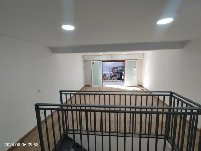 Local comercial en alquiler en Barcelona, La Teixonera photo 0