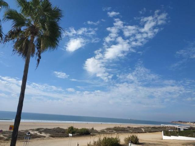 Apartamento en alquiler en Chiclana de la Frontera, 2ª pista de La Barrosa photo 0