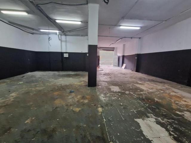 Local comercial en alquiler en Paterna, Campamento photo 0