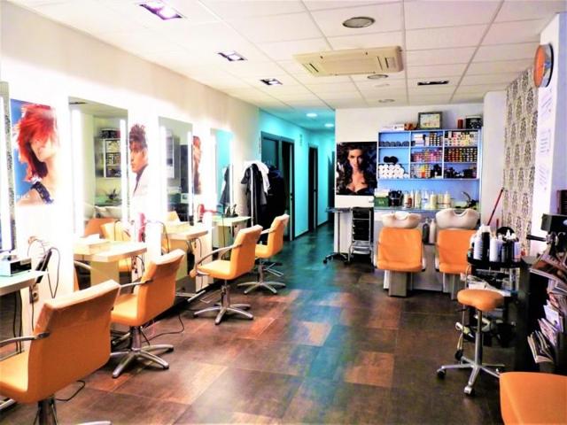 Local comercial en alquiler en Manresa, Oms i de Prat photo 0