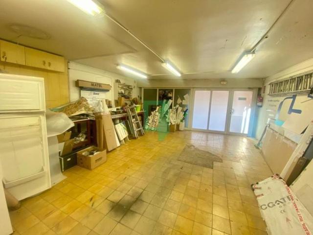 Local comercial en alquiler en Santa Coloma de Gramenet, Carrer de Sant Ernest, 08923 photo 0