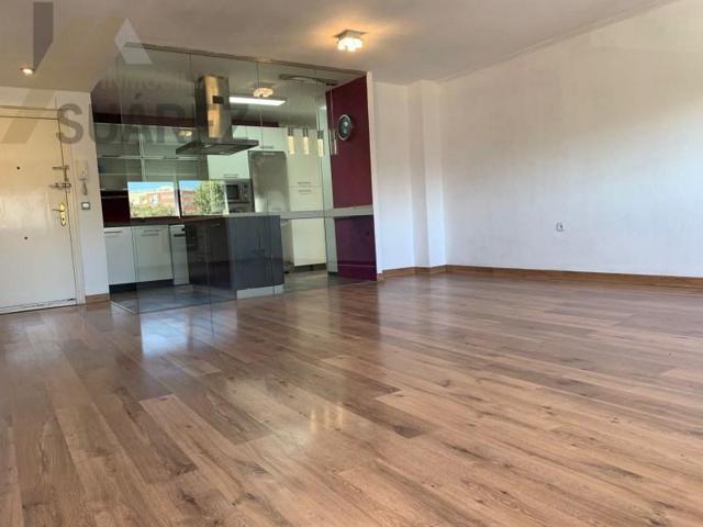 Piso en alquiler en Sevilla, Colores - Entreparques photo 0