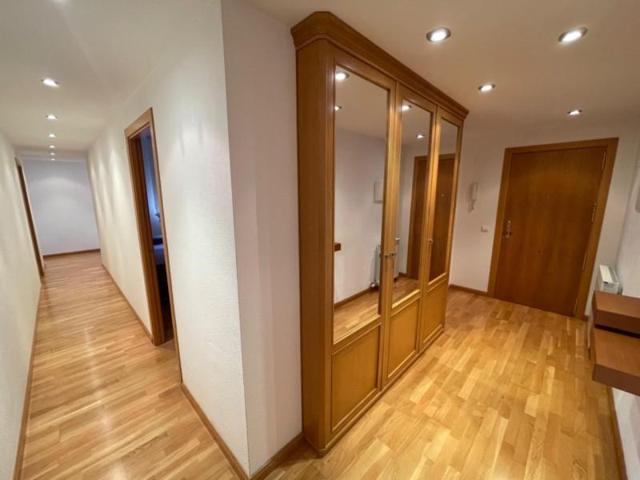 Piso en alquiler en Zaragoza, Rosales del Canal photo 0