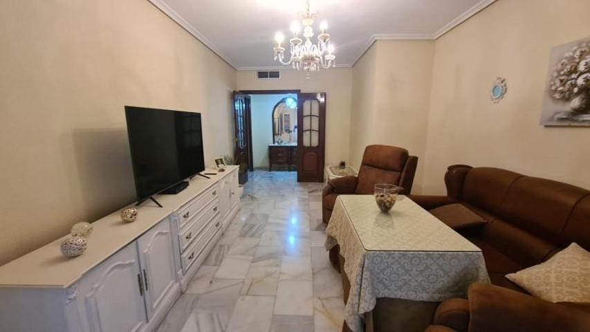 Piso en alquiler en Córdoba, Ollerías photo 0