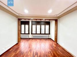 Oficina en alquiler en Manresa, Manresa Centre photo 0