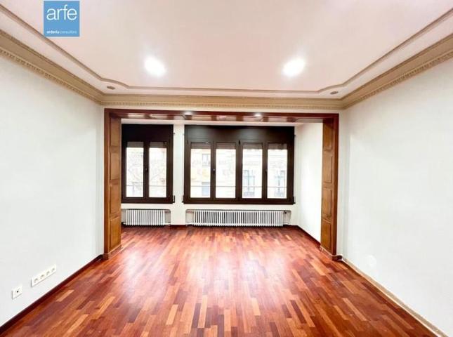 Oficina en alquiler en Manresa, Manresa Centre photo 0