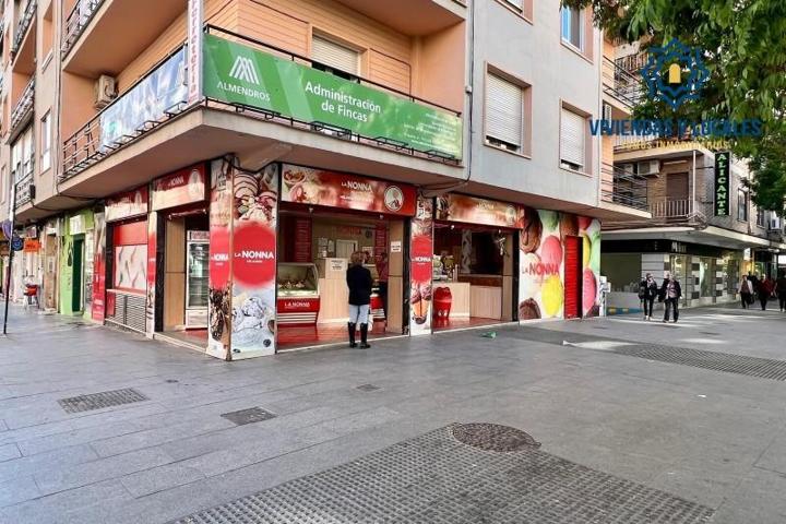 Local comercial en alquiler en Granada, Centro photo 0