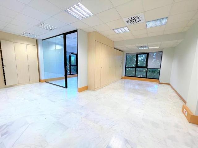 Oficina en alquiler en Sevilla, Isla de la Cartuja photo 0