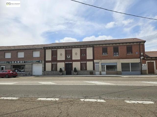Local comercial en alquiler en Villaturiel, Puente Villarente photo 0