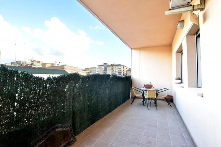 Piso en alquiler en Granada, Zaidín photo 0