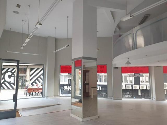 Local comercial en alquiler en Ourense, Avenida de Buenos Aires, 32004 photo 0