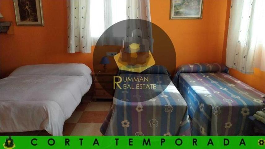 Casa en alquiler en Granada, Zaidin photo 0