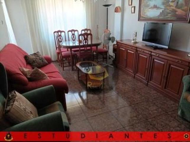 Piso en alquiler en Granada, Zaidin photo 0