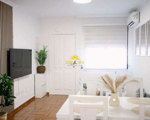 Apartamento en alquiler en Torrevieja, Aguas Nuevas photo 0