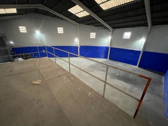 Nave industrial en alquiler en Siero, Viella photo 0