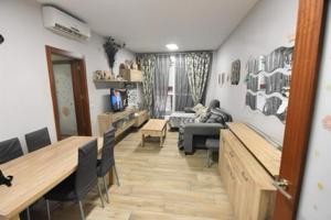 Piso en alquiler en Dos Hermanas, Entrenúcleos photo 0