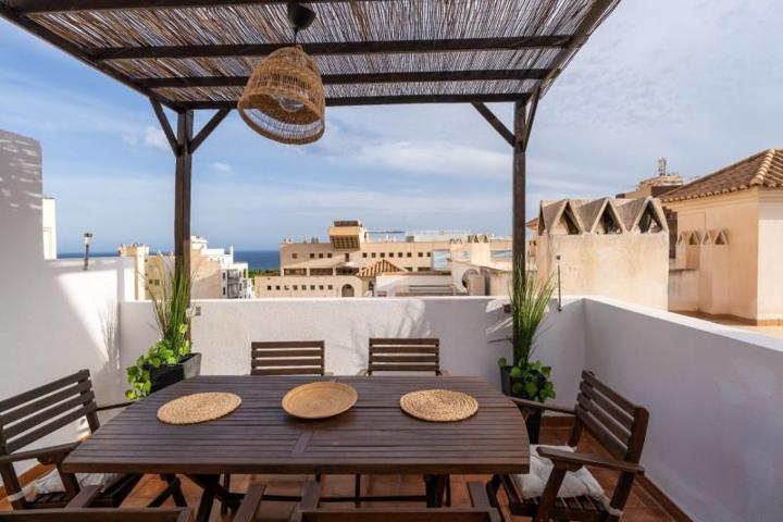 Aticos en alquiler en Roquetas de Mar, Centro norte photo 0