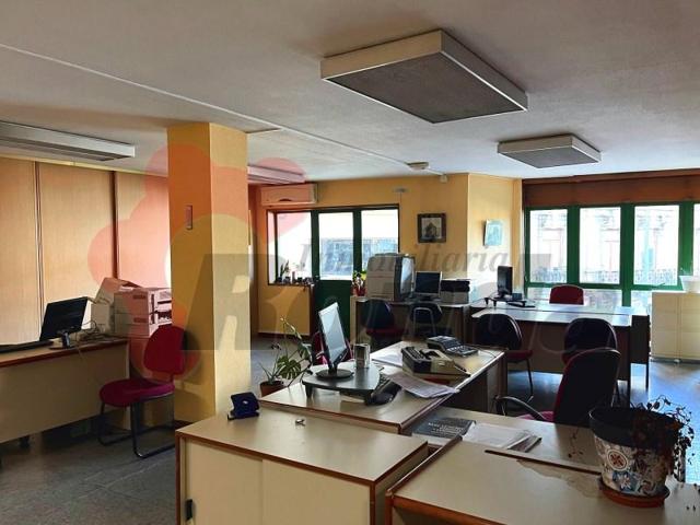 Oficina en alquiler en Lugo photo 0