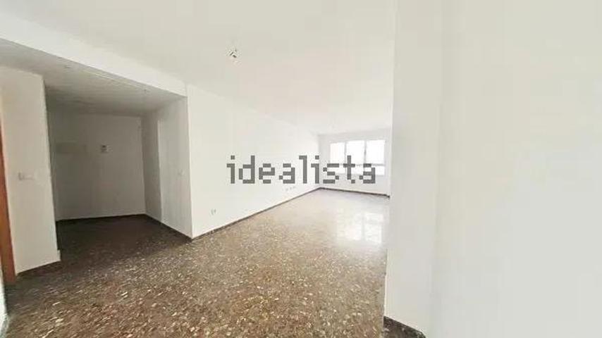 Piso en alquiler en Valencia, Benicalap photo 0