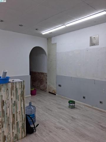 Local comercial en alquiler en Barcelona, Sagrada Familia photo 0