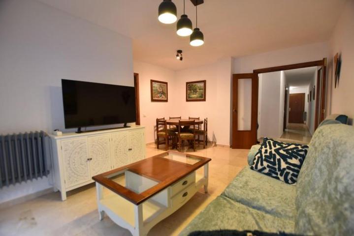 Piso en alquiler en Granada, Alhamar photo 0