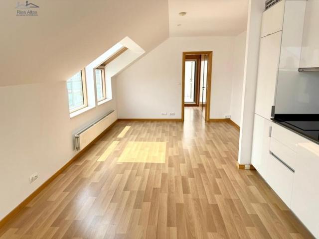 Aticos en alquiler en A Coruña, Riazor - Los Rosales photo 0