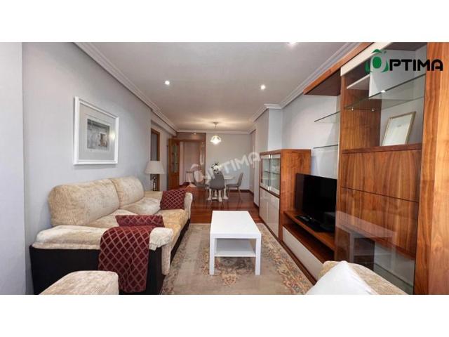 Piso en alquiler en Santiago de Compostela photo 0