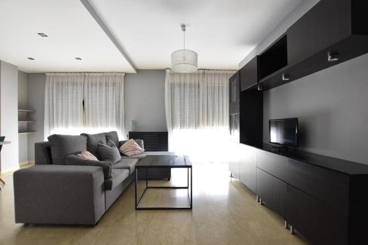 Piso en alquiler en Granada, Estadio de la juventud photo 0