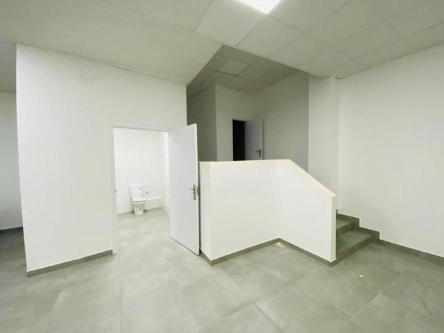 Local comercial en alquiler en Valencia, Patraix photo 0