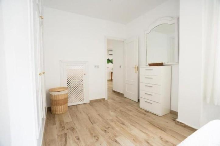 Piso en alquiler en Granada, Granada photo 0