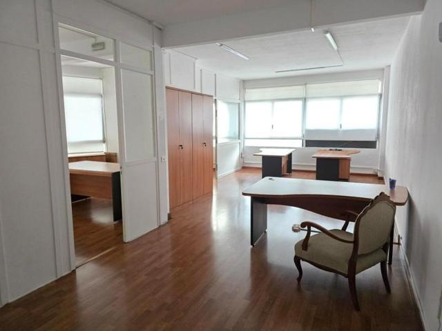 Oficina en alquiler en Barcelona, Les Corts photo 0