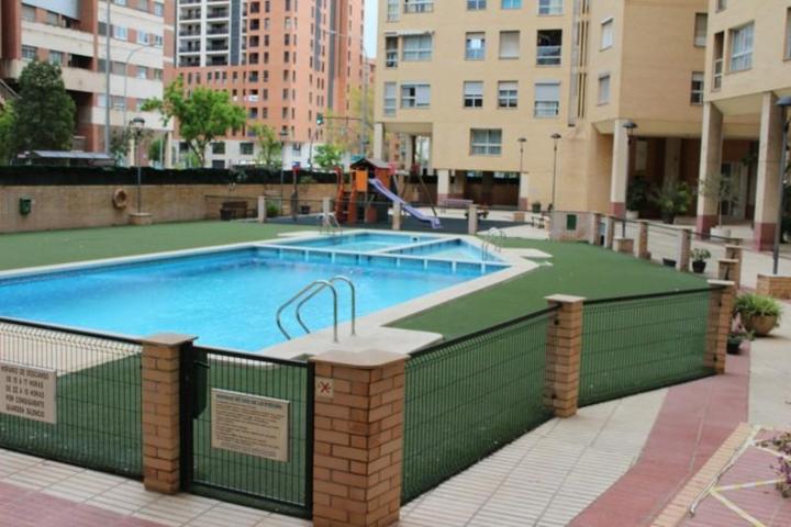 Piso en alquiler en Valencia, Ciutat de les Arts i de les Ciencies photo 0