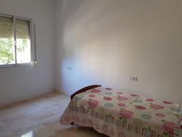 Piso en alquiler en Sevilla, Triana - El Tardon photo 0