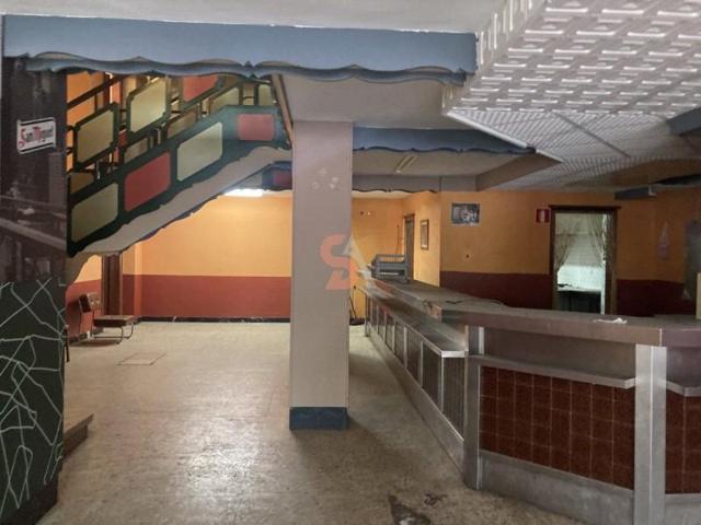 Local comercial en alquiler en Valladolid, Delicias photo 0