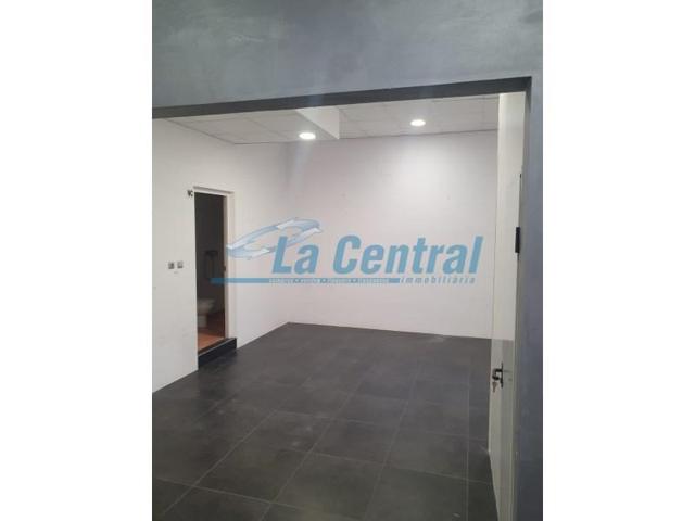Local comercial en alquiler en Tortosa photo 0