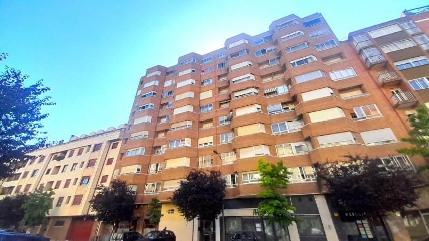 Piso en alquiler en Valladolid, Paseo Zorrilla photo 0