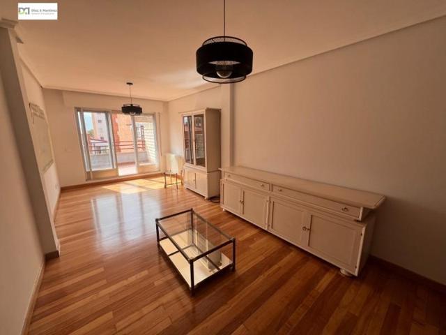 Duplex en alquiler en León, La Chantría photo 0