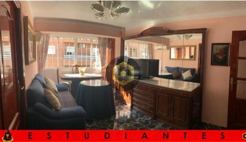 Piso en alquiler en Granada, Camino de ronda photo 0