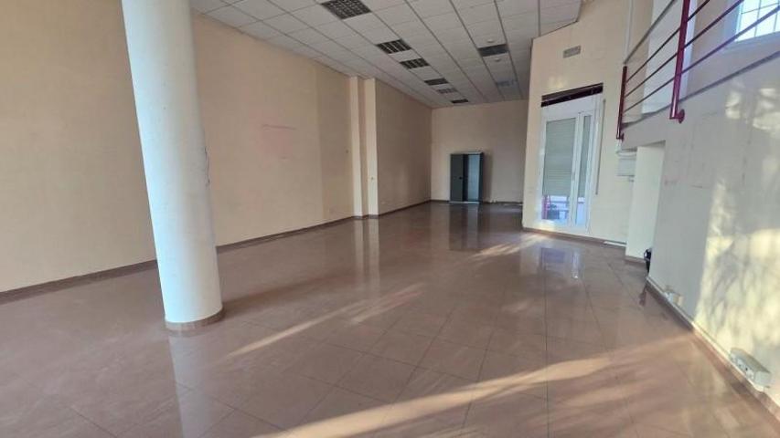 Local comercial en alquiler en Caldes de Montbui, Caldes de Montbui photo 0