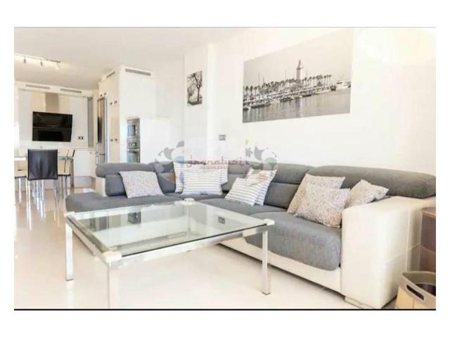 Apartamento en alquiler en Almuñécar photo 0