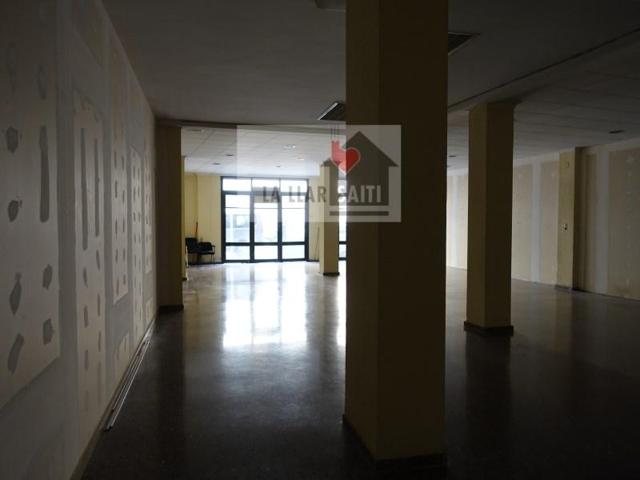 Local comercial en alquiler en Xàtiva photo 0