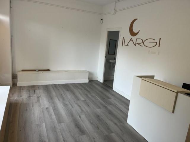 Local comercial en alquiler en Irun, Irun photo 0