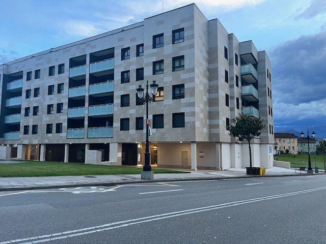 Local comercial en alquiler en Oviedo, HUCA photo 0