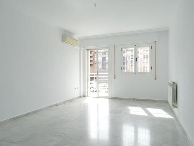 Piso en alquiler en Granada, Granada photo 0